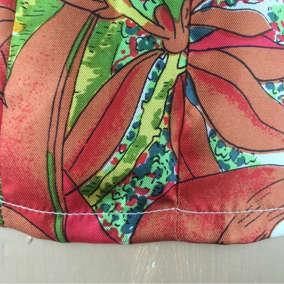 Miss Meng Parrot Print Silk Blouse - Picture 10 of 14